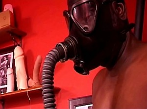 Breathplay en gasmasker training door dominante heerseres
